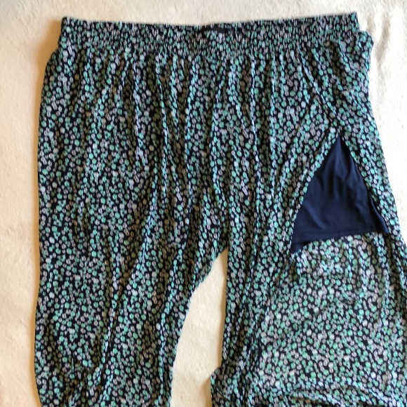 Cute Torrid Breakaway Slacks, Sheer w/ Shorts. New.  Floral on Navy. - Picture 3 of 13